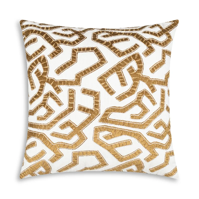 Travel Pillows for Long JourneysCL8215355-02
